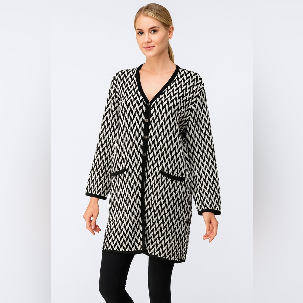 Black and White Chevron Long Cardigan XL